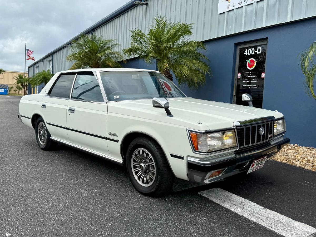 Image of Toyota Crown